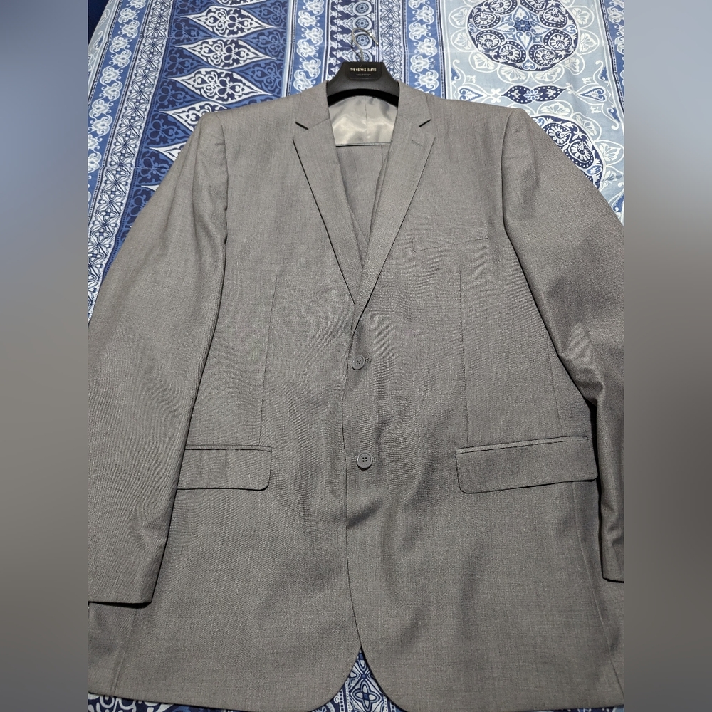 50L/44W Alain Dupetit Gray 3pcs - 2 button suit